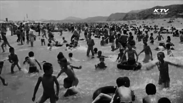 대한뉴스로 본 그때 그 시절 '말복' 풍경