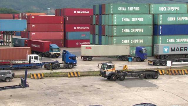 화물연대 파업 참가율 저조…물류수송 총력