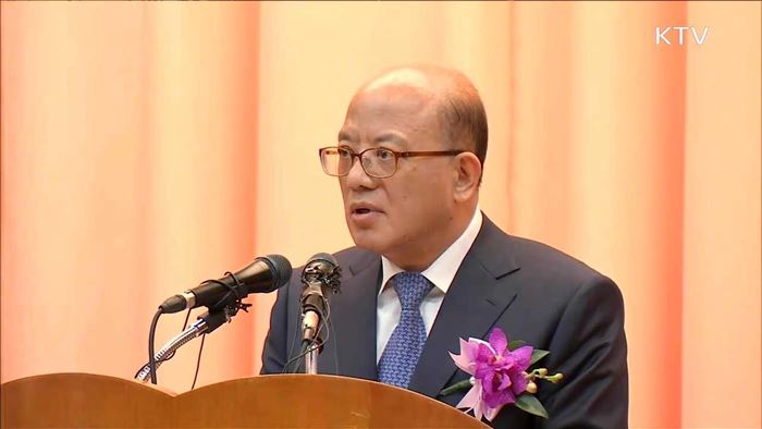 박한철 소장 퇴임…"탄핵심판 조속히 결론 내려야"