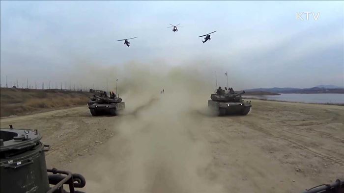 北, 탄도미사일 발사…"몰락 재촉하는 길"