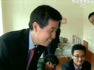 권오규 부총리, 노인시설 방문