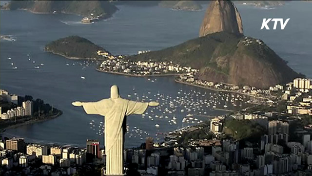 브라질 '거대 예수상' 벼락 맞아 손가락 손상 [세계 이모저모]