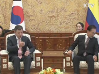 이 대통령, 한·콜롬비아 수교 50주년 축전 교환