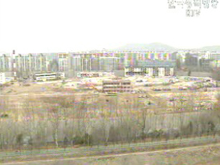 집이 모자라 값 오르는 일 없을 것