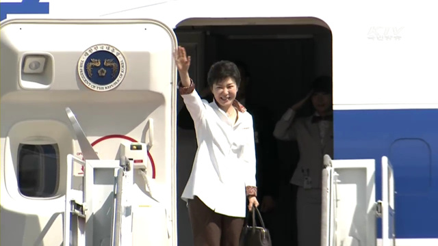 박 대통령, 1년간 지구 두 바퀴 반 돌아