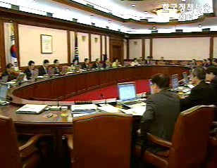 한명숙 총리, “성과보다 합의 과정 중요”