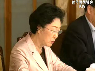 한명숙 총리, `정기국회에 입법 최선 다해야`