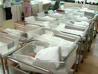 국민 10명 중 8명 저출산 심각 인식