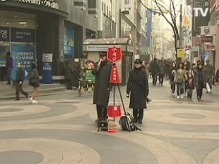 구세군 냄비에 1억1천만원 수표…역대 최고액