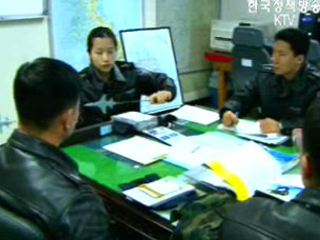 최초 공군 여 편대장 날다