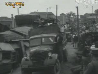 무허가 건축물 자진 철거(`61) 이미지