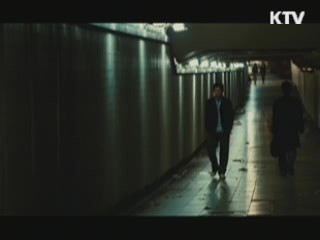 영화 흥행으로 원작 소설도 인기