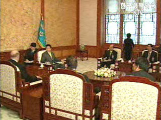 노무현 대통령, “한국와서 사업하는 사람 성공해야”