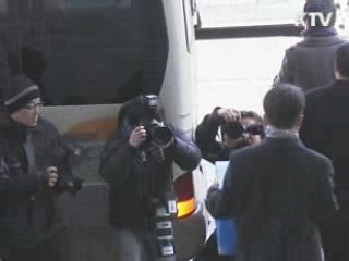 외교부, 'CNK 주식 거래' 재외공관 직원 소환