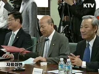 윤 장관 "경기하강 속도 완화, 방향성은 그대로"