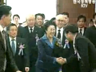 한명숙 총리, `통합으로 힘 모아야 할 때`