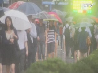 도심 곳곳 한때 침수···출근길 혼잡