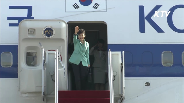 박 대통령, 뉴델리 도착…공식일정 돌입