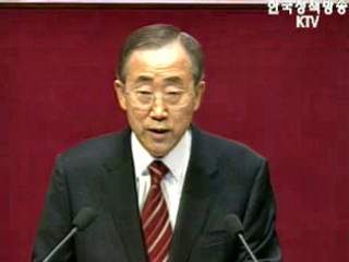 반기문 장관 이임, “북핵문제 조속 해결 노력”