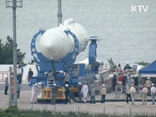 나로호 조립동 이동…"원인 분석중"
