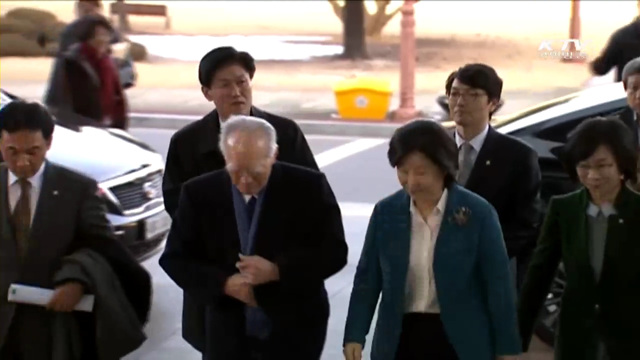 무라야마 전 일본 총리, 위안부피해 할머니 만나