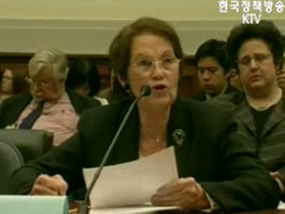 미국 역사교과서 일본군, 위안부 강제 동원