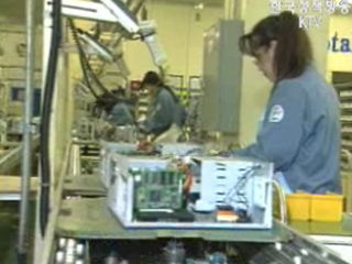 여성 고용지위, 남성의 절반 가량