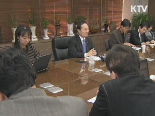 안병만 장관 "건전한 졸업식 문화 만들어야"