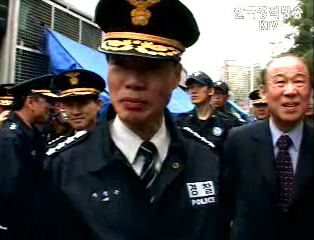 순간포착 - 경찰청장의 급식 체험현장